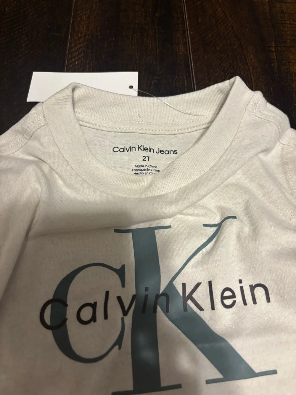 Calvin Klein Kids Long Sleeve Logo Tee in Off-White
